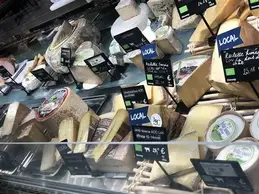304-biocoop-arbent-oyonnax-magasin-alimentation-bio-fromage-coupe-local.webp